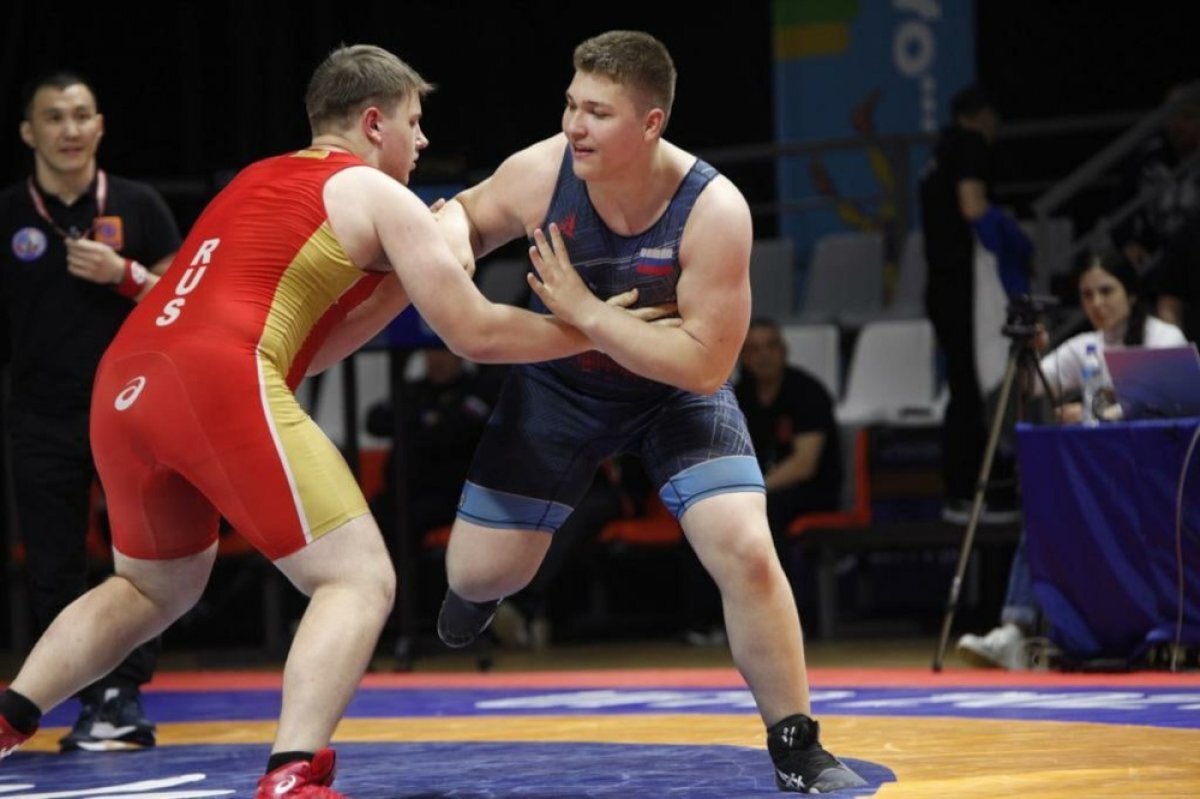    Тренер гордится всеми своими спортсменами.