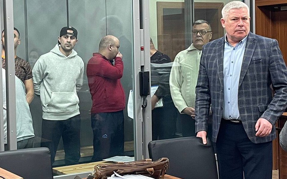 Сегодня в Советском суде Казани стартовал процесс по делу шестерых уроженцев Таджикистана. Фото: © Дмитрий Шатров / «Татар-информ»