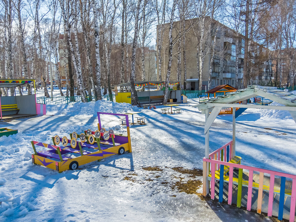 По Бердским улочкам и дворам. Микрорайон, Жилмассив, 11 школа, Школьный  парк, Детский сад 