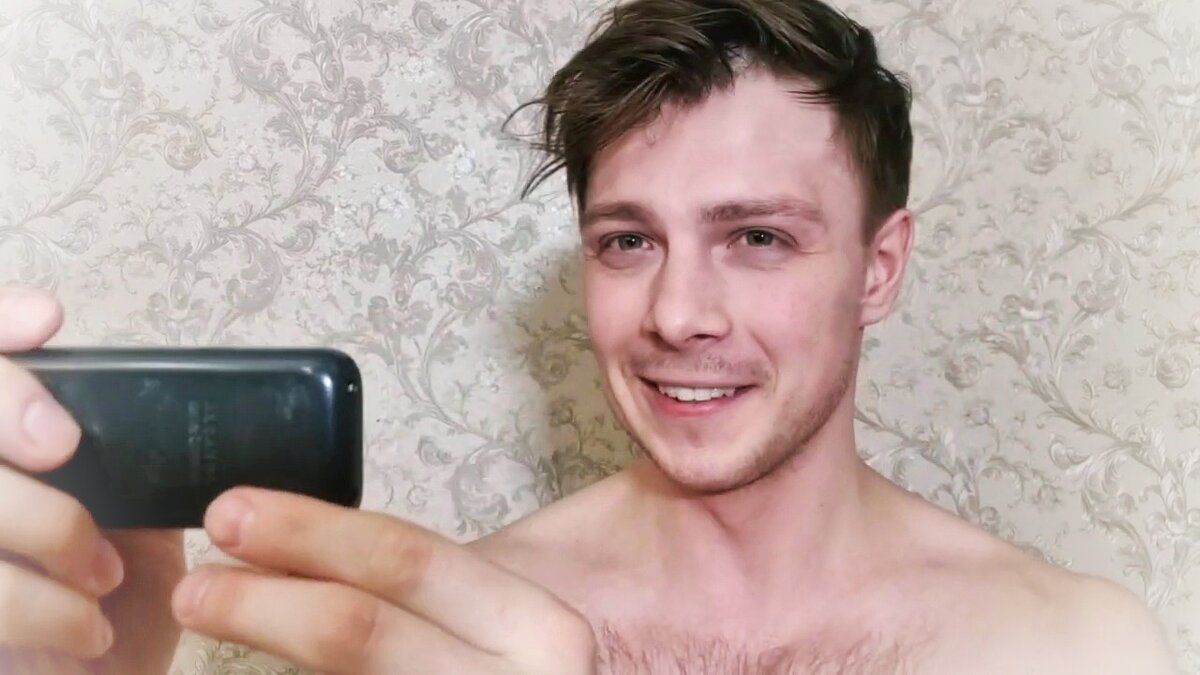 Кадр из самопроб на роль Антон