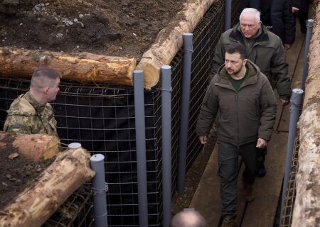    Зеленский: мы ожидаем наступления российской армии в конце мая или июне