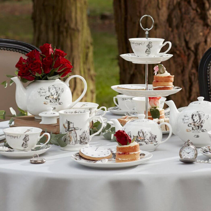 Приглашаем вас на чашечку чая в атмосфере английских традиций! Давайте окунемся в мир уюта, тепла и изысканности, который так характерен для чайной церемонии по-английски.