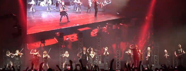 Музыкальный коллектив Concord Orchestra был основан в 2016 году в Санкт - Петербурге. Главной особенностью оркестра является объединение музыки и танца в единое целое. Музыканты не сидят на месте, как в классических оркестрах, а передвигаются по сцене и танцуют