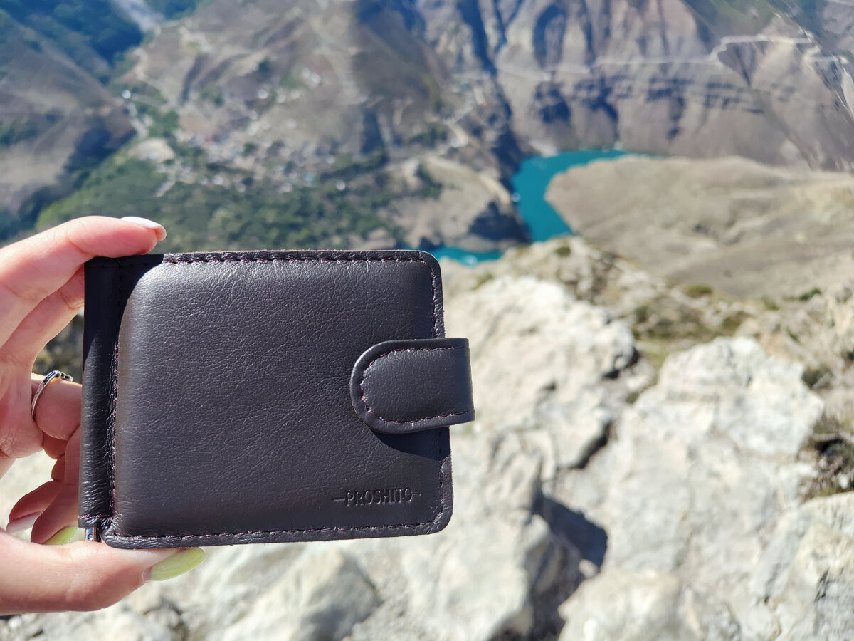 Зажим для денег или кошелек. Что ты выбираешь? 