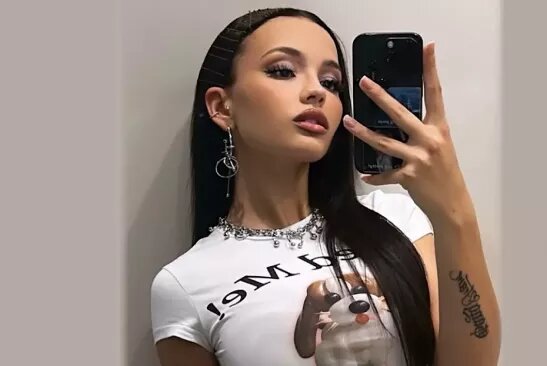 Валька валечка валюша язва алтайская. Стихи про валю. Шутки про валю в картинках. Мемы про валька. Валька валечка валюша язва алтайская.