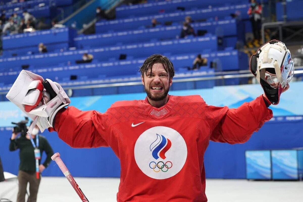 Вратарь сборной по хоккею