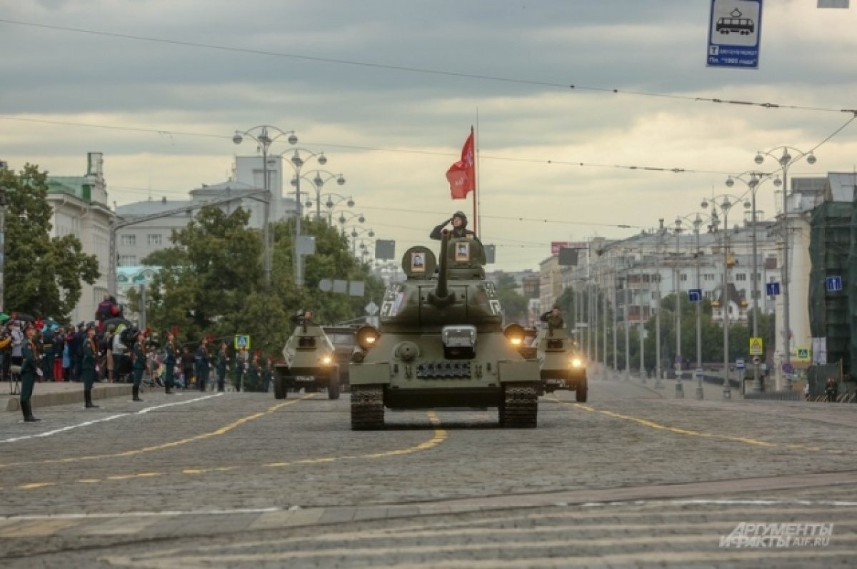    Автобусы изменят маршруты во время тренировок парада Победы в Екатеринбурге