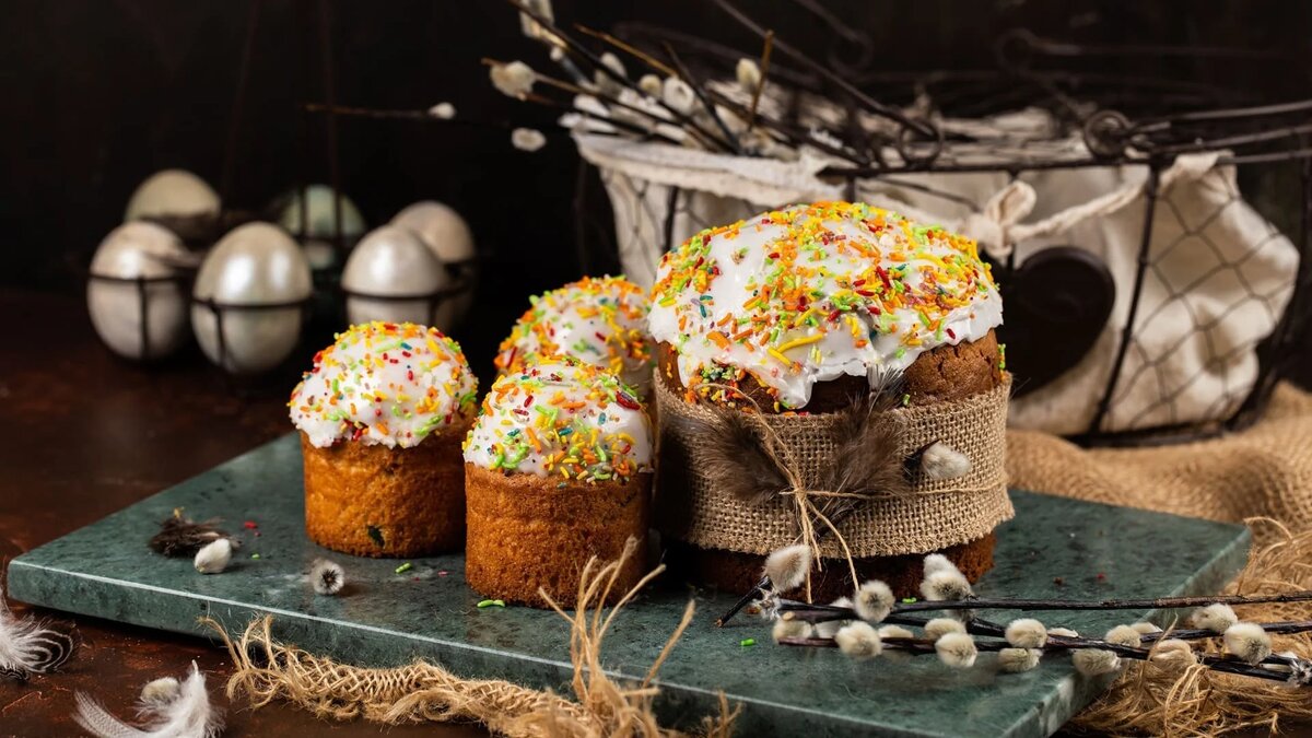 Как украсить пасхальный кулич