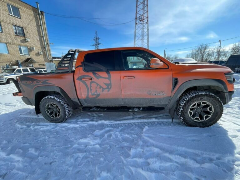    Разыскивает Интерпол. В Оренбурге арестовали джип за 13 миллионов рублей Марина Шарт