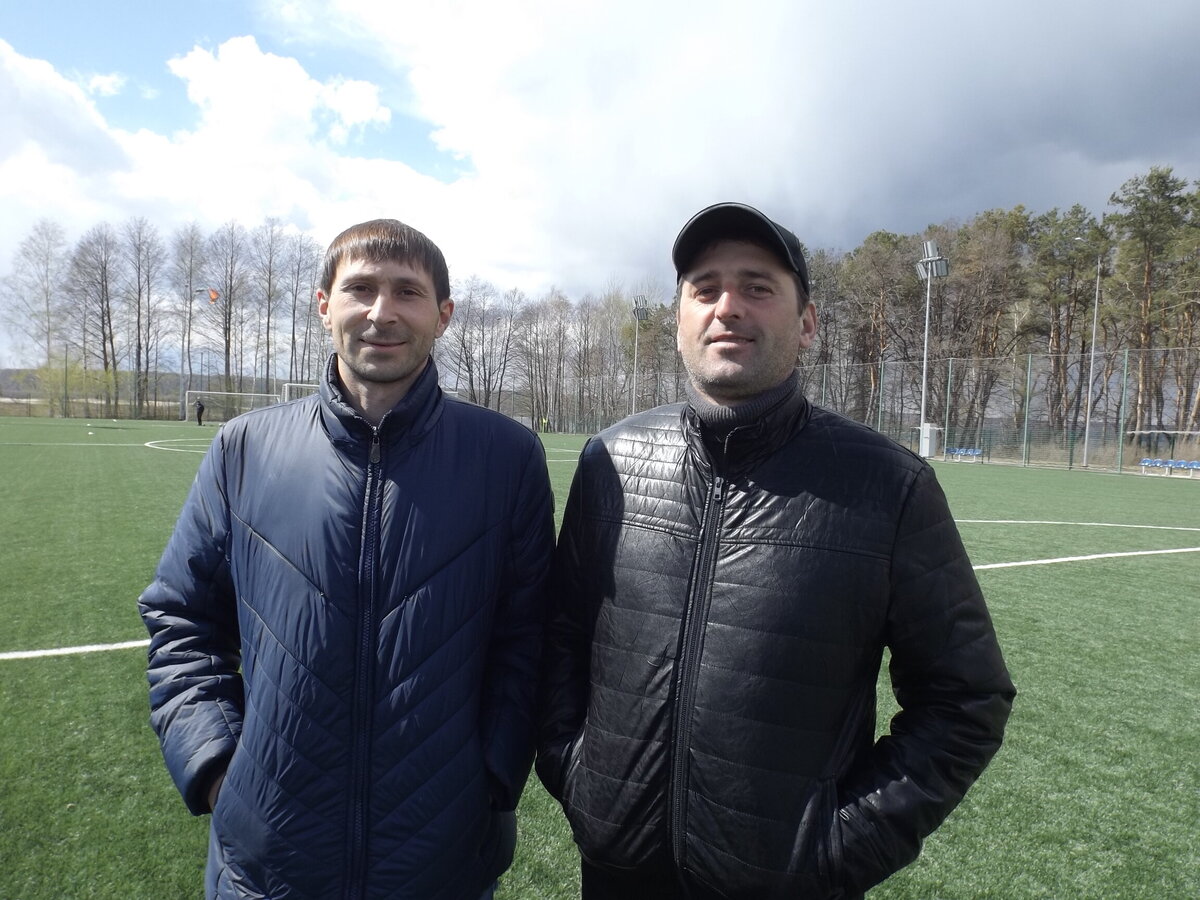 Алексей Головин справа