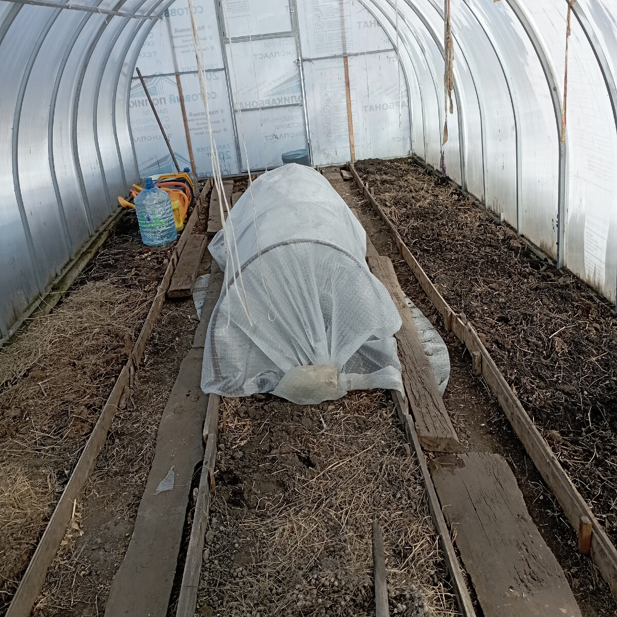 Тепличка в теплице