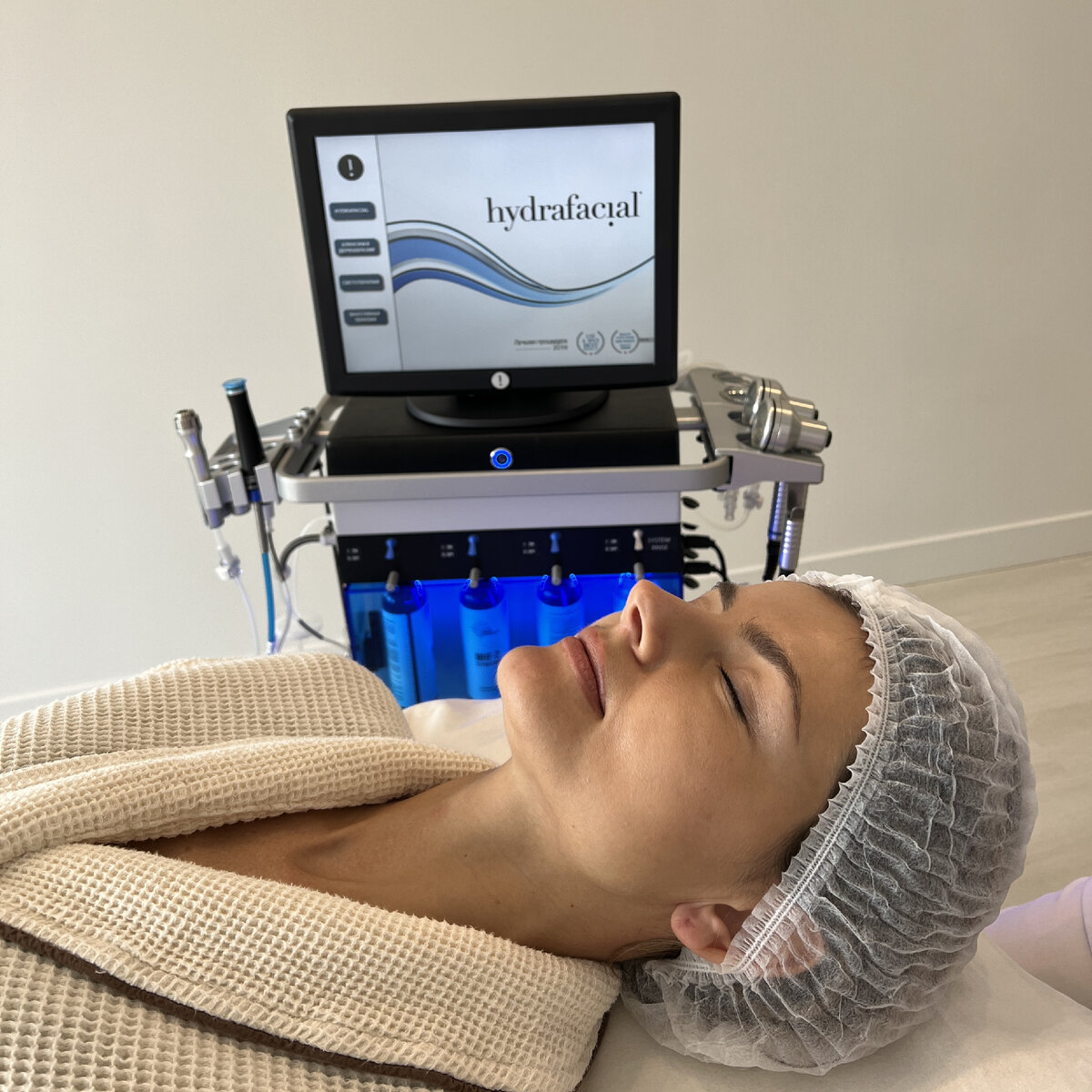 Процедура HydraFacial в сети клиник инновационной косметологии GEN87