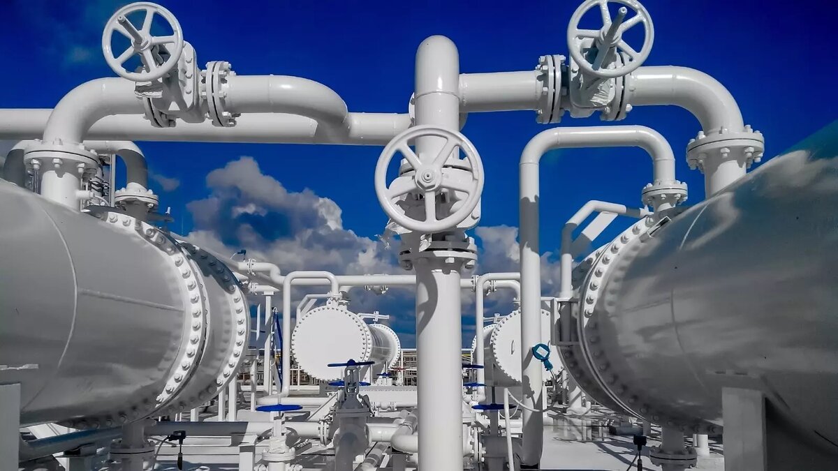     Беларусь и Россия договорились, что поставки топлива с белорусских НПЗ будут увеличены в случае необходимости