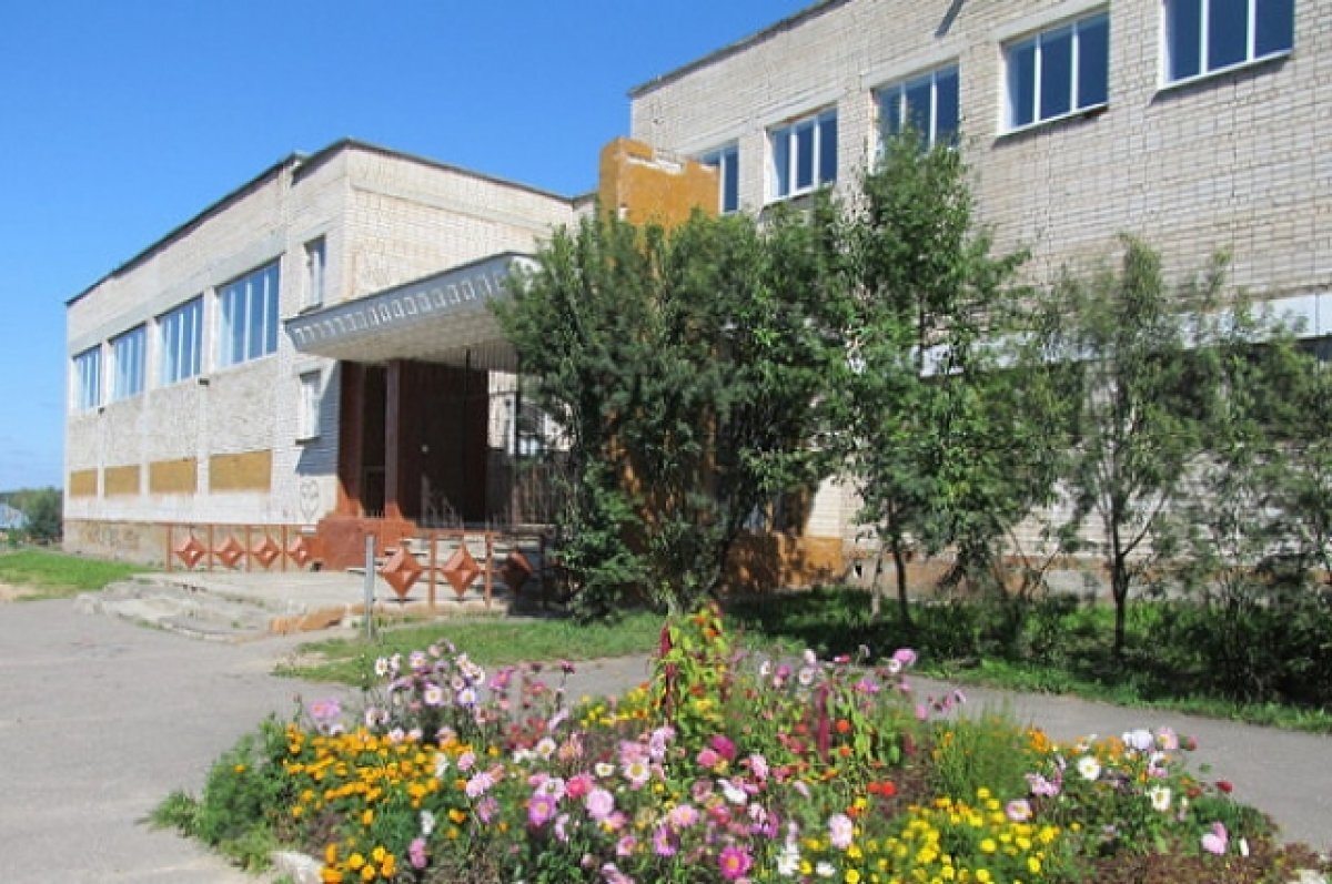    Ивановска прокуратура подала в суд из-за неотремонтированной школы
