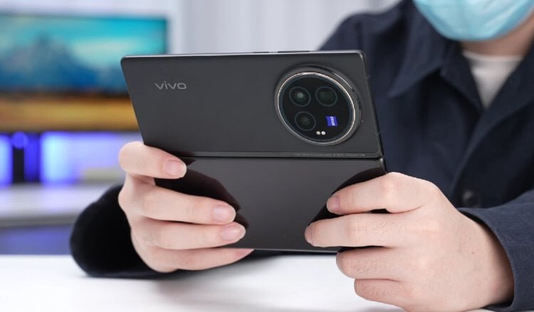    Нет складных смартфонов круче vivo X Fold 3! Фото: 小白测评