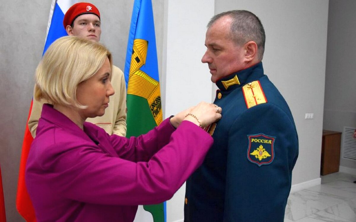    Новый министр по внутриполу Елена Дерганова ответит перед АП за доверие воронежцев президенту и губернатору Фото из сообщества «Администрация Новоусманского района» в соцсети «ВКонтакте»