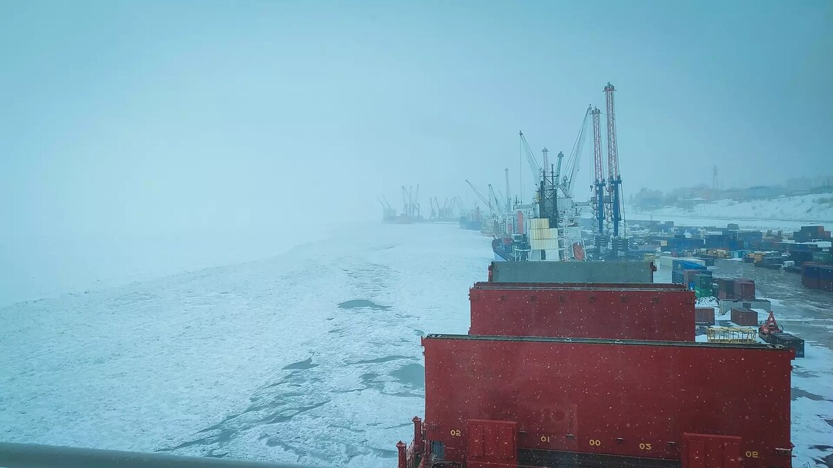    Прыжок на ледовую базу «Барнео» на Северном полюсе планируется провести в начале апреля, сообщает ТАСС.