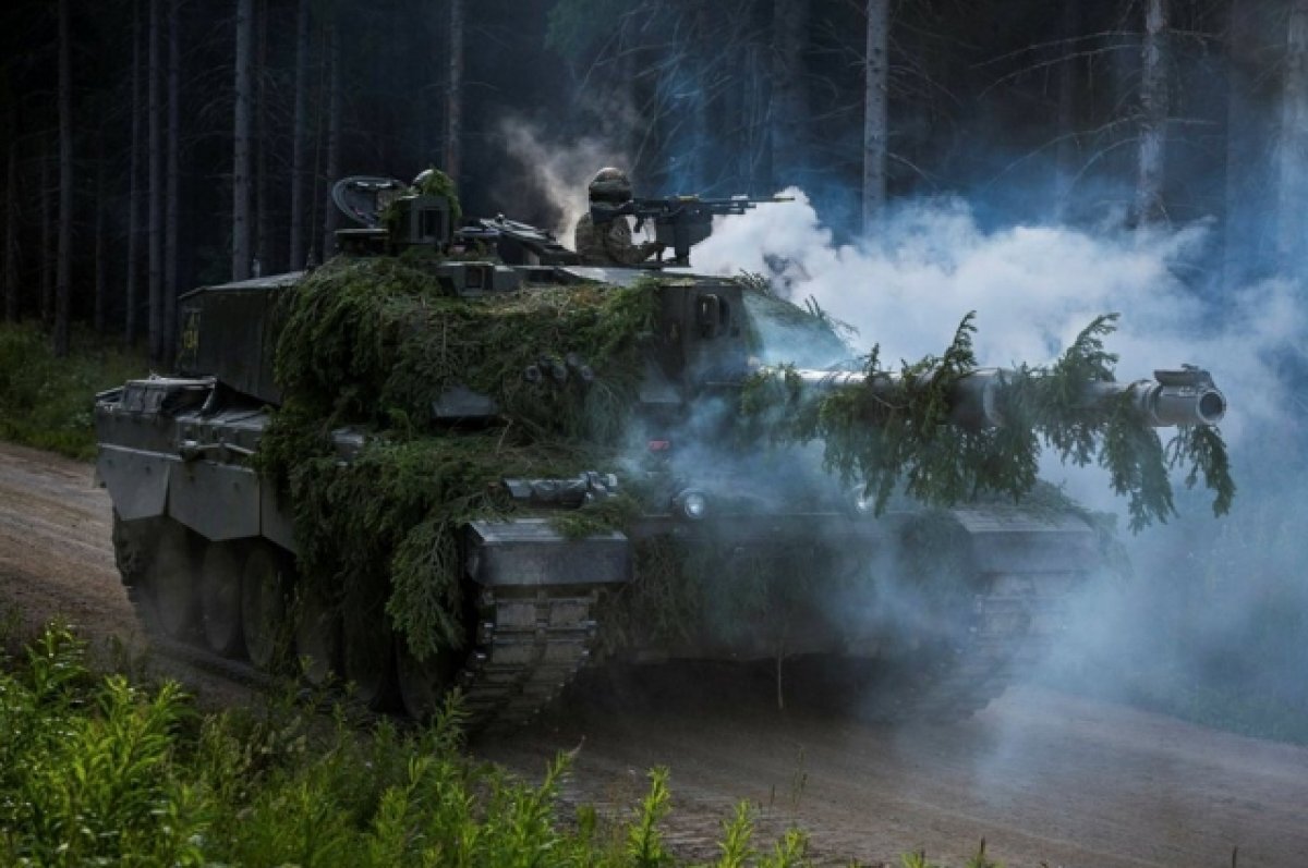    Танк Challenger 2.