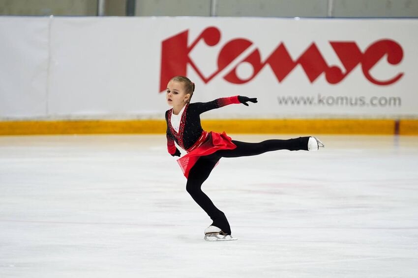 МИРОСЛАВА ЛЕБЕДЕВА БРОСИЛА ФИГУРНОЕ КАТАНИЕ. ФОТО: T.ME/@MIRA_LEBEDEVA