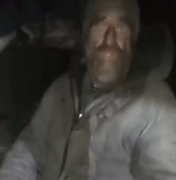 РЫБАК 5 МЕСЯЦЕВ ПИТАЛСЯ ПОДНОЖНЫМ КОРМОМ, ПОКА ЕГО ИСКАЛА ЖЕНА. ФОТО: @T.ME/IRINAVOLK_MVD