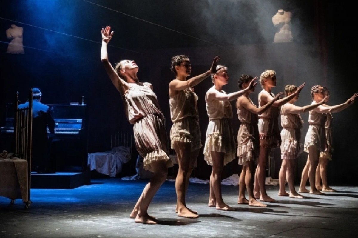    В существовании болезни виновата не болезнь, а общество.