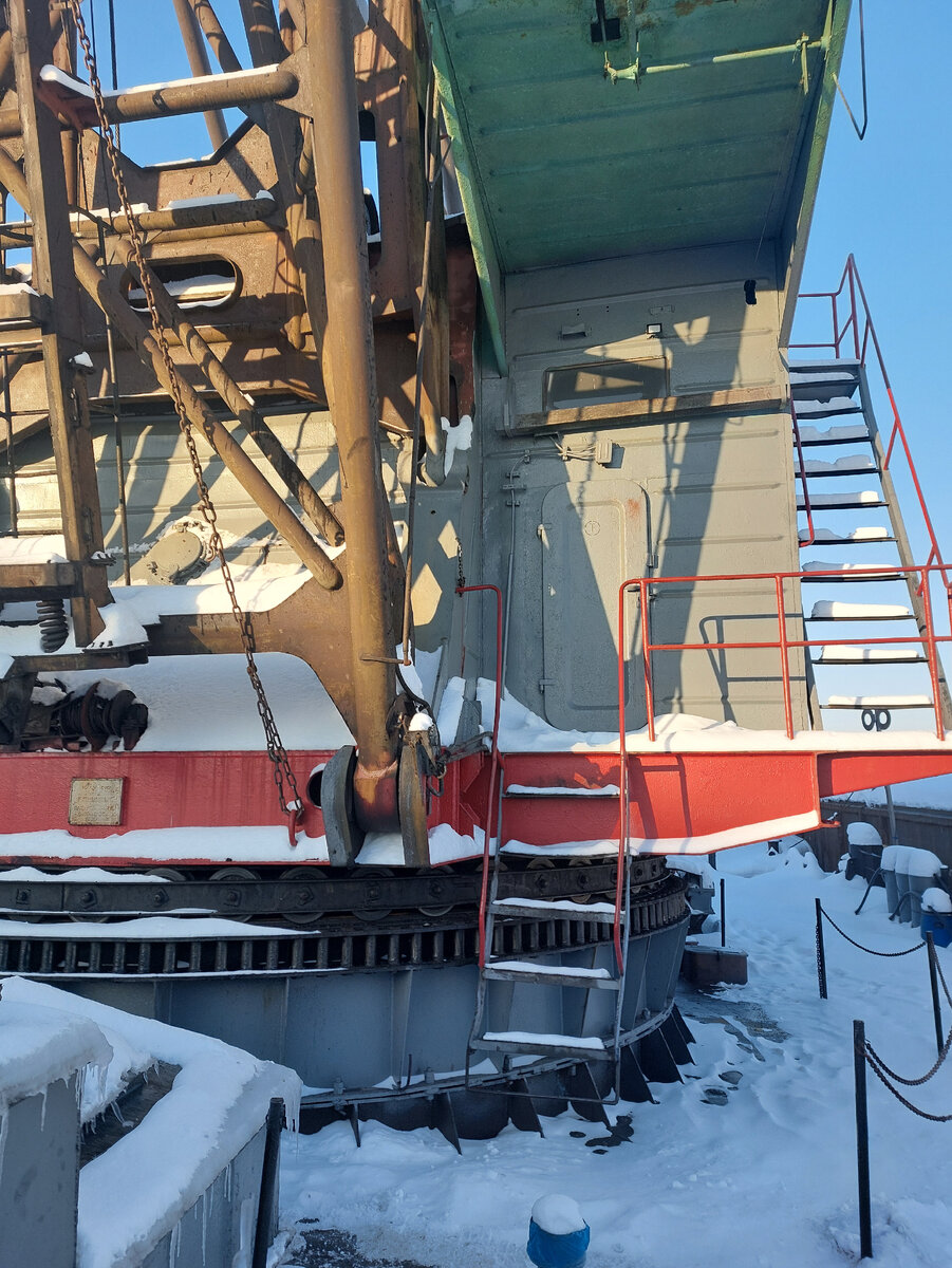 Вход в лебедочное отделение