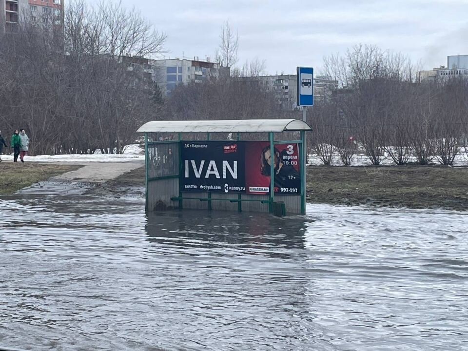    Подтопление талыми водами улицы Попова. 29 марта 2024 года. Источник: Виталий Барабаш