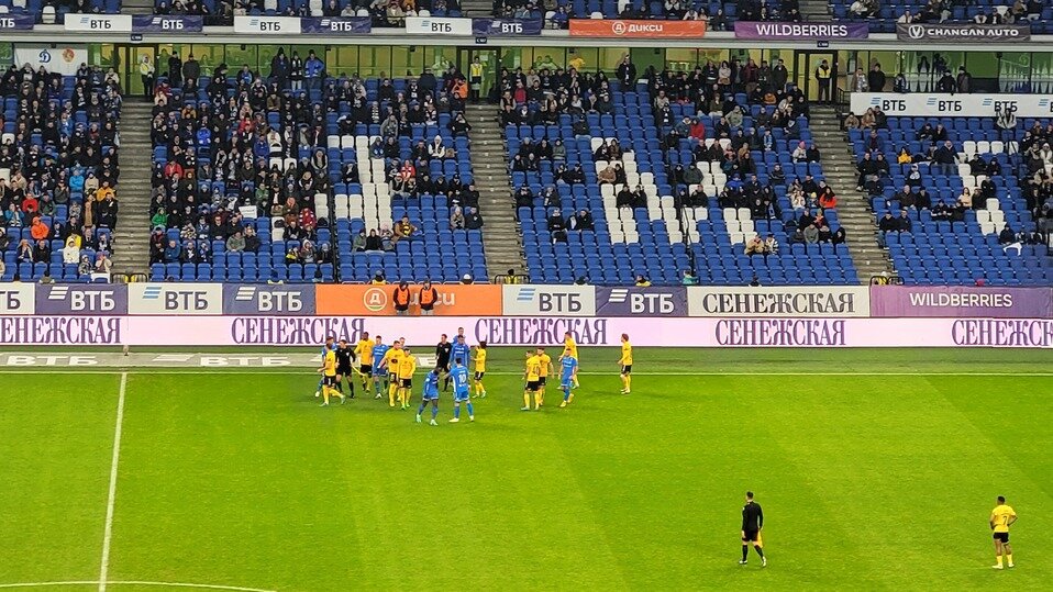   Дмитрий Глухов