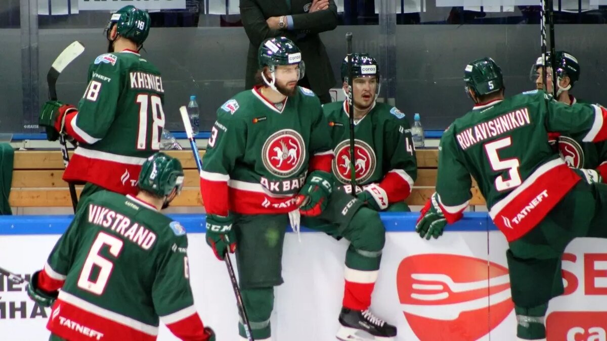     Казанский «Ак Барс» в очередной раз привлек к себе большое количество внимания. Что сейчас обсуждают фанаты хоккейного клуба и является ли хоть что-то правдой — в материале Inkazan.