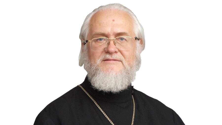 Протоиерей Владислав Цыпин (1947), клирик храма Вознесения Господня у Никитских ворот города Москвы, историк церкви и канонист.