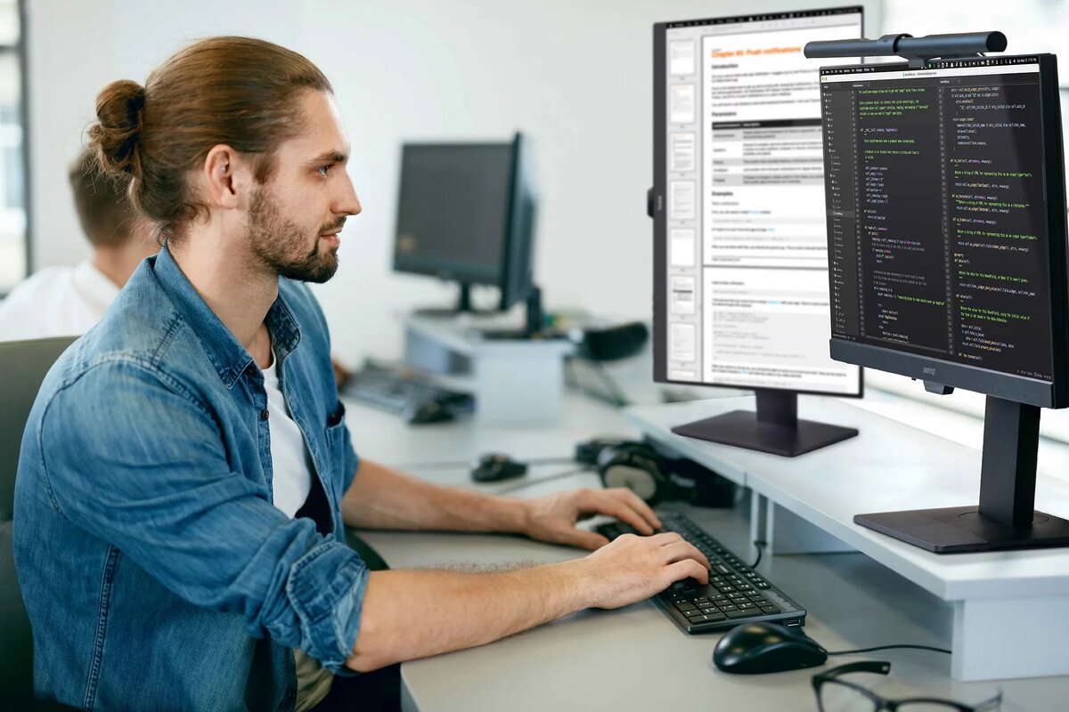 Темная против белой: какой цвет фона IDE лучше для программиста? | BenQ |  Дзен