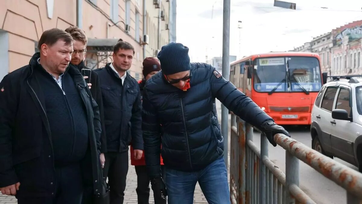     Мэр Нижнего Новгорода Юрий Шалабаев устроил внезапную проверку по городу. В частности, он оценивал, как администрация Канавинского района благоустраивает свои территории после зимнего периода. О подробностях глава города рассказал в личном Telegram-канале.