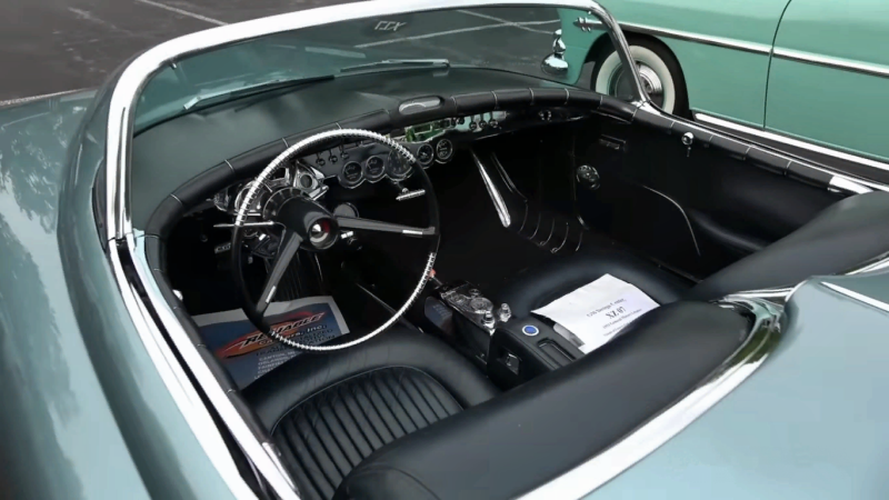 Легендарный автомобильный дизайнер Харли Эрл всегда хотел превзойти своих соперников.-4