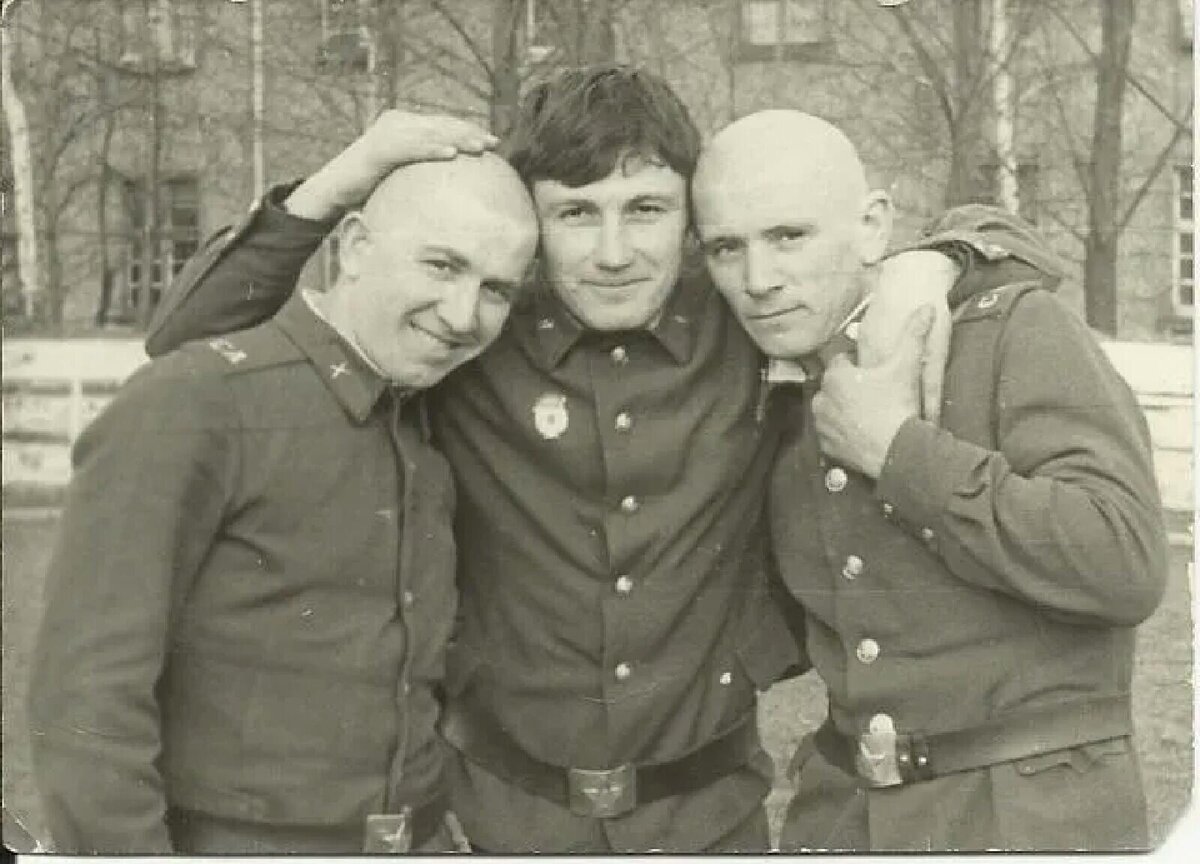 100 дней до приказа в гв.67МСП. Фото Рафика Рафиева...