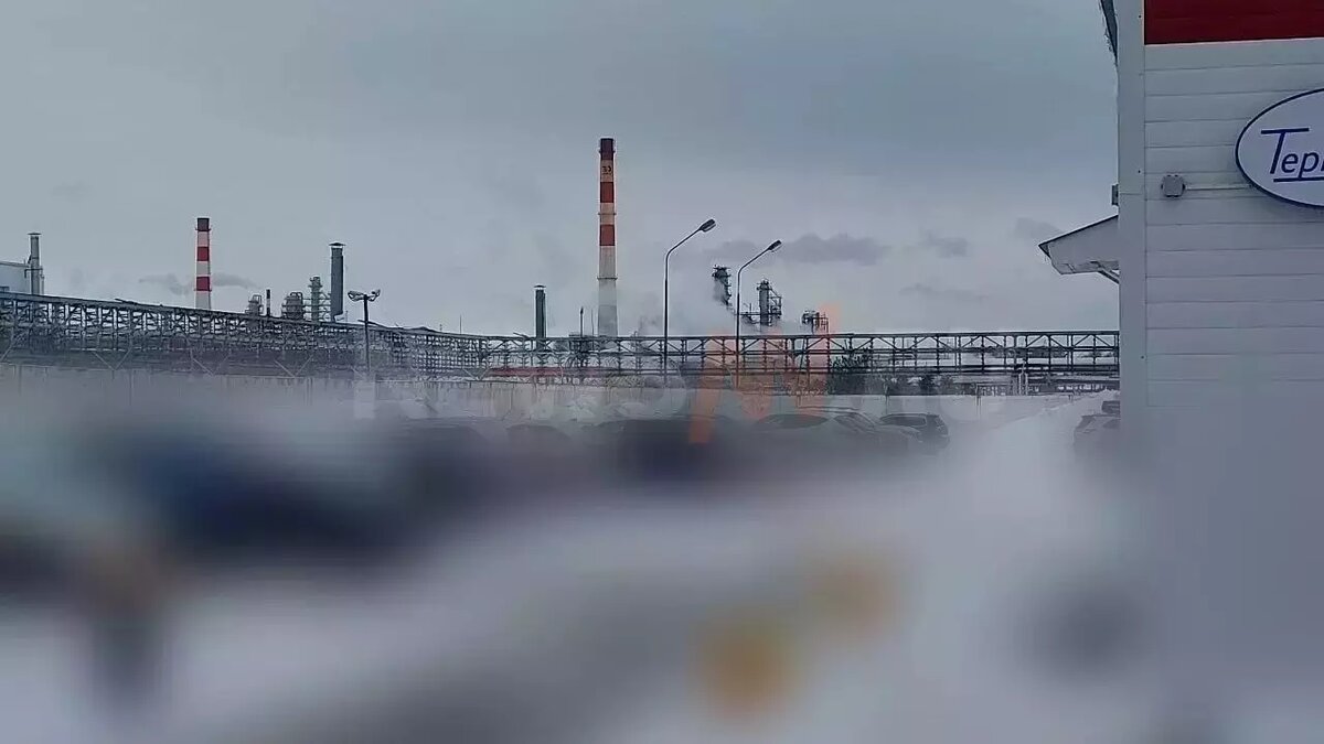     Ремонтные работы оборудования для нефтеперерабатывающего завода в Нижегородской области займут до двух месяцев. Эту информацию озвучил вице-премьер Александр Новак корреспондентам издания РБК.