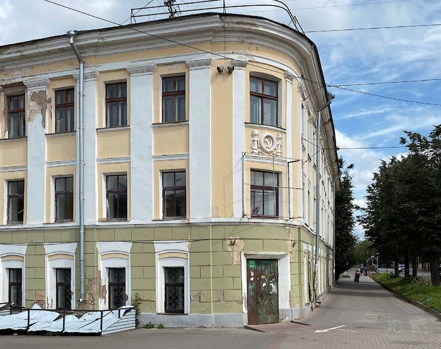 Салон красоты великий новгород. Великий новгород скульптуры. Площадь ленина елец. Великий новгород скульптуры. Площадь ленина елец.