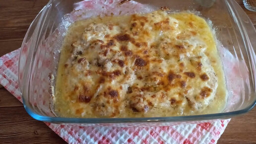 Скумбрия фаршированная сыром. Сыр камамбер с гренками. Сыр бри и камамбер в духовке. Киш с цукини и сыром. Картофель под сыром в духовке.