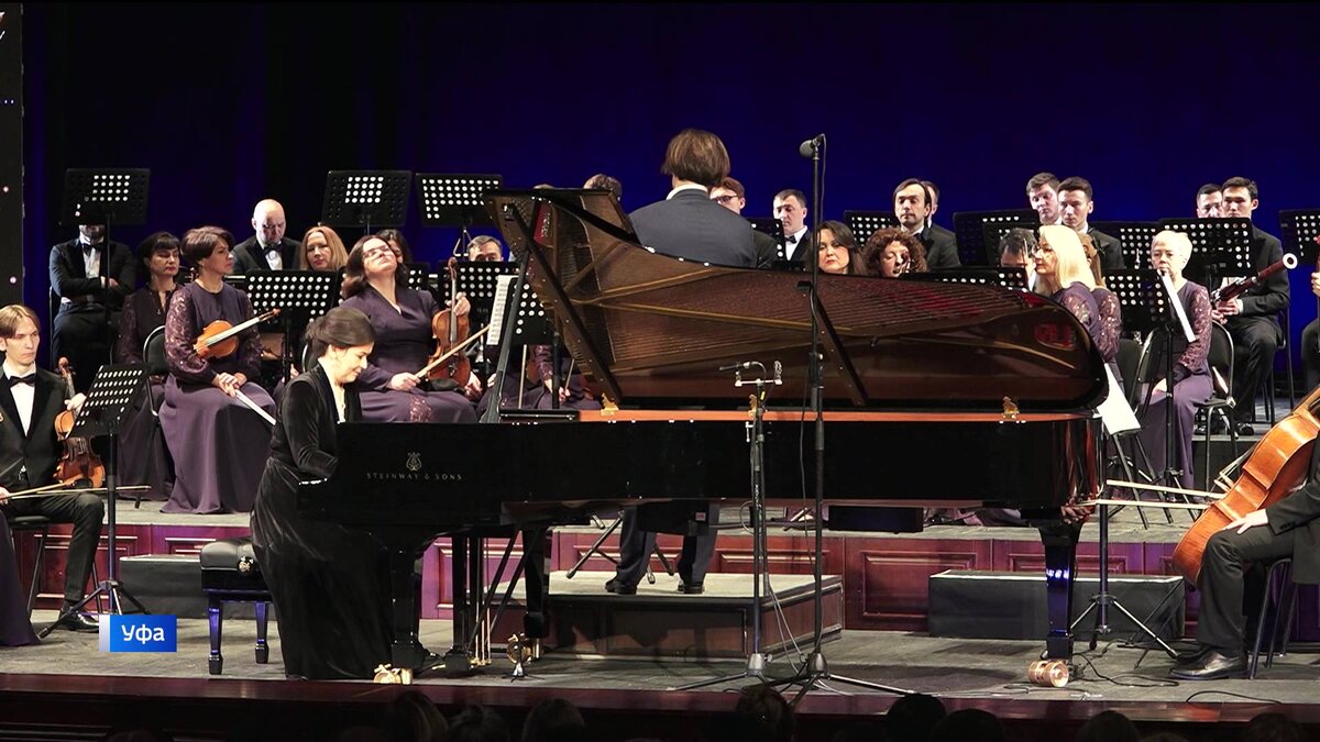    В Башопере прошел творческий вечер Амины Шафиковой - репортаж "Вестей"