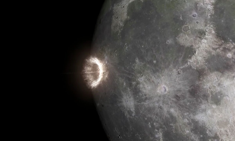 Астероид врезался в Луну