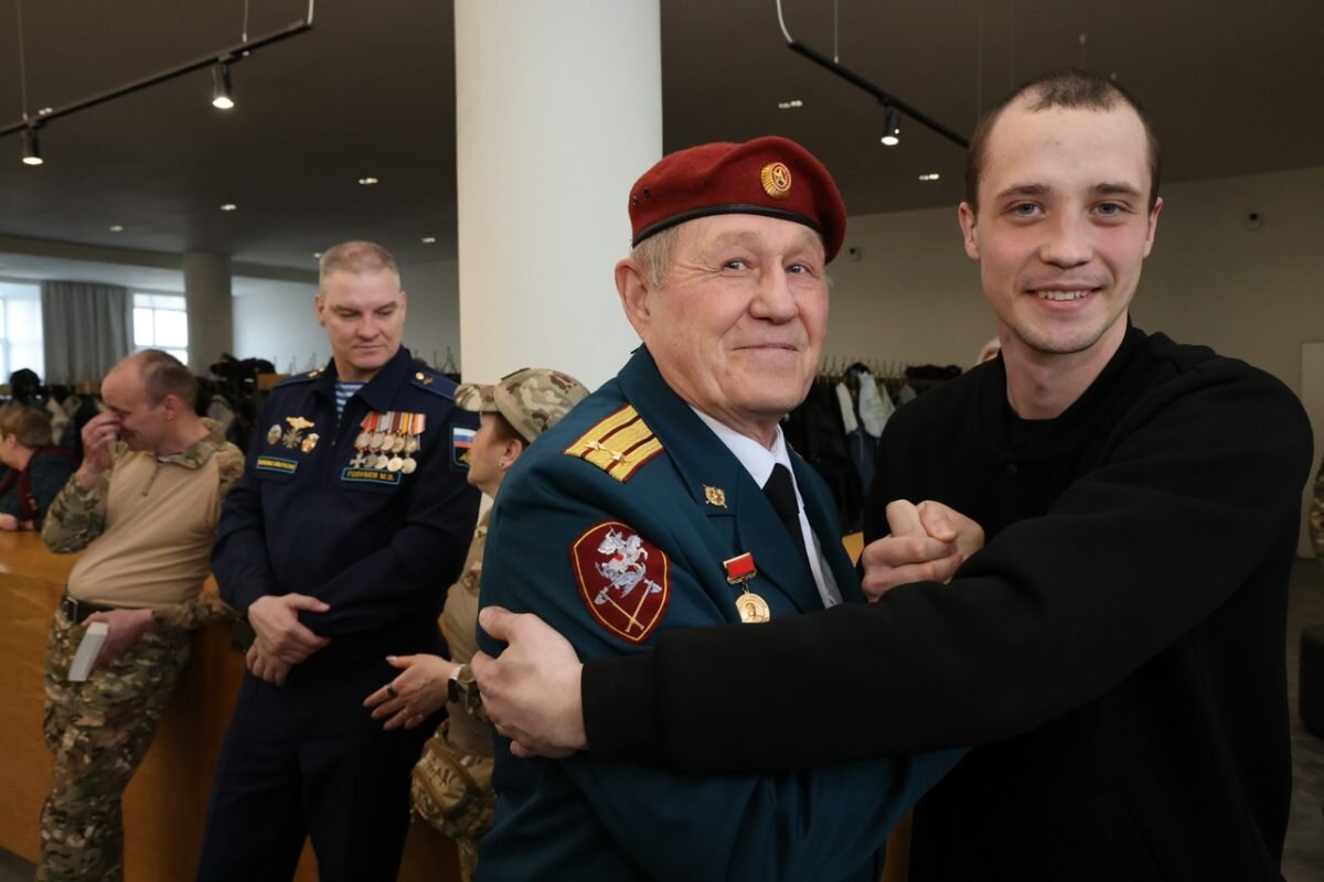    Александр Воложанин