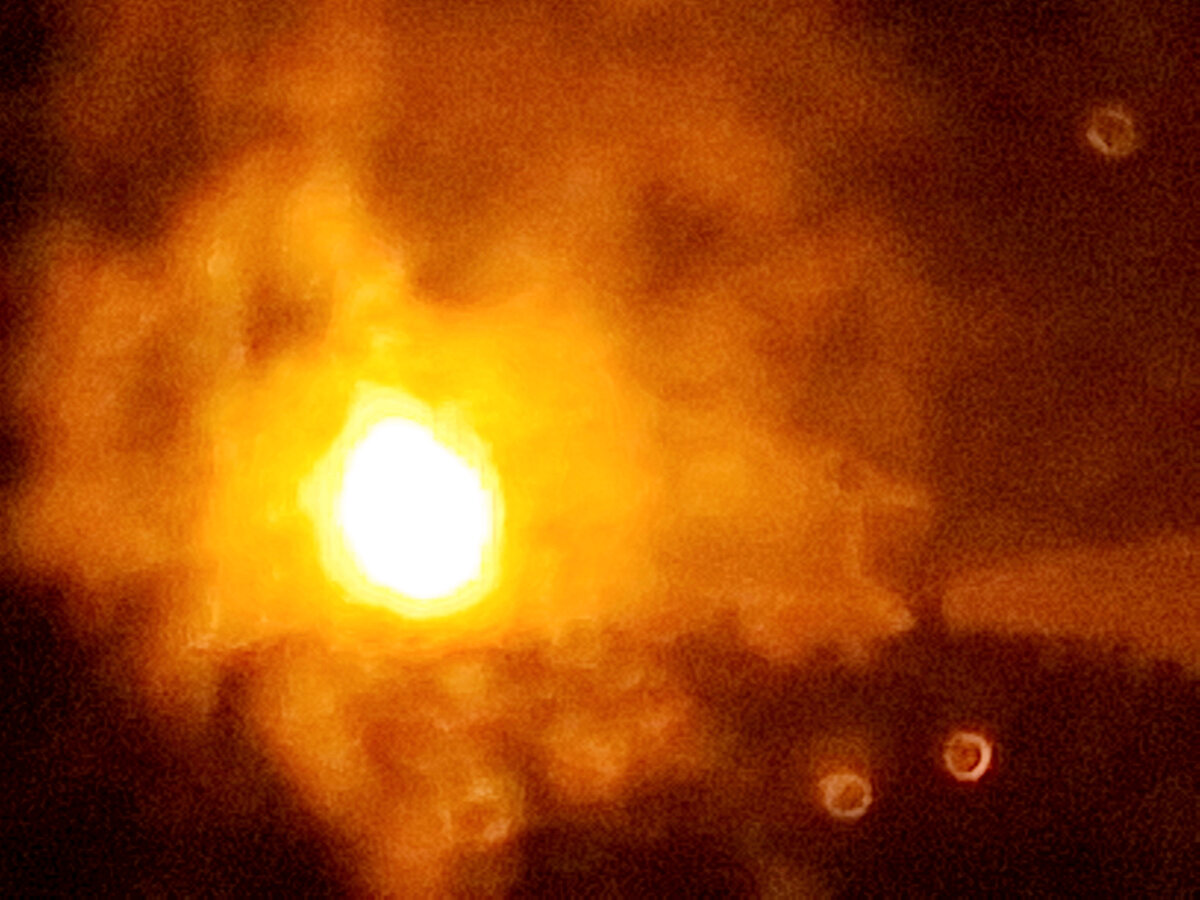 Вечернее солнце после грозы. Фотография из личного архива автора 