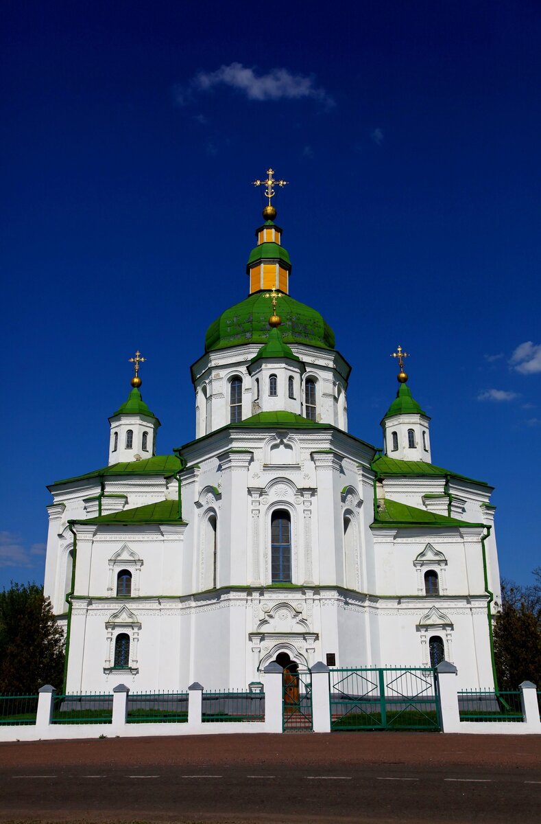 фото Вячеслава Гончаренко. "Церковь в с. Великие Сорочицы, где крестили Н.В. Гоголя"