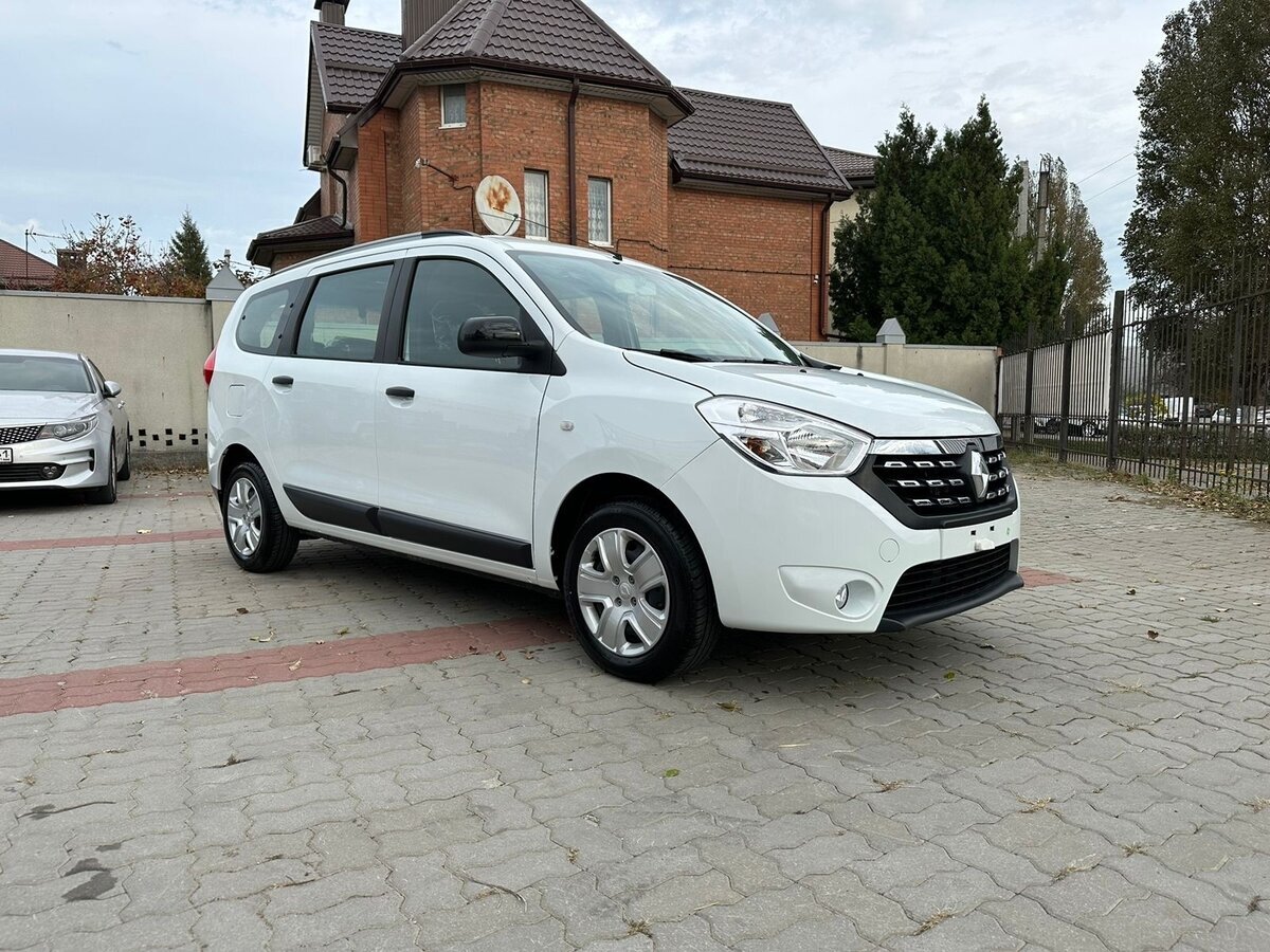 Renault Lodgy. Источник иллюстрации - auto.ru