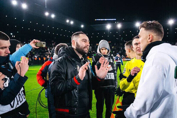 Дмитрий Тарасов и рэпер «Т-Killah» во время матча МФЛ / Из личного архива Дмитрия Кортавы   📷