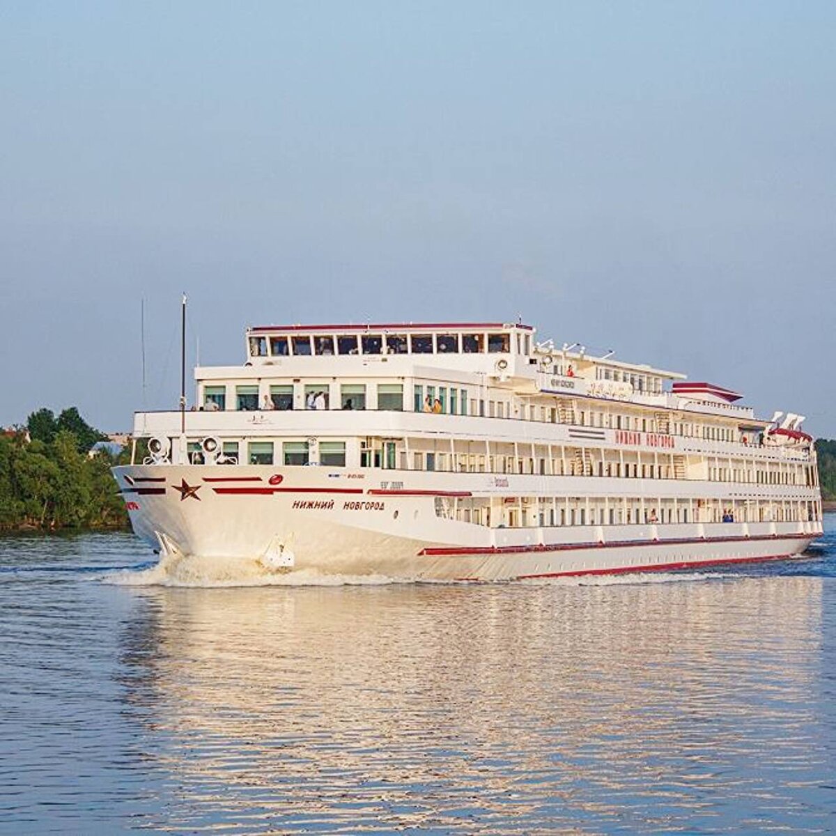 Теплоход "Нижний Новгород"
