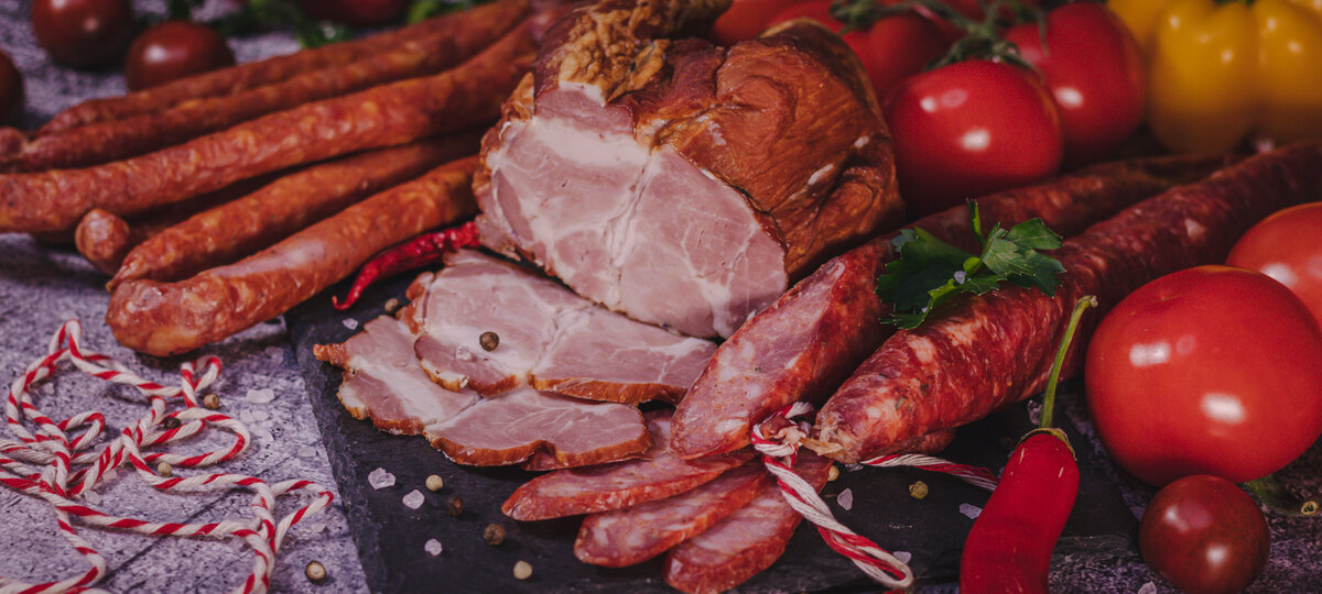 Нехватку колбасы в организме во время поста всегда можно компенсировать камчатскими крабами. Дорого и не скромно - но ведь Пост же.