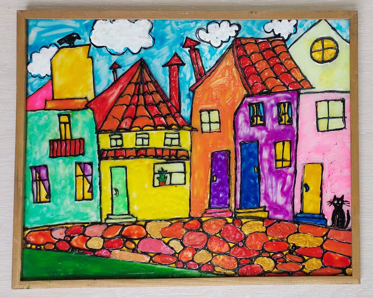 Работа ученицы KondrashinaSCHOOL Никитиной Ники (12 лет). Орг. стекло, витражные краски. Фотография автора канала