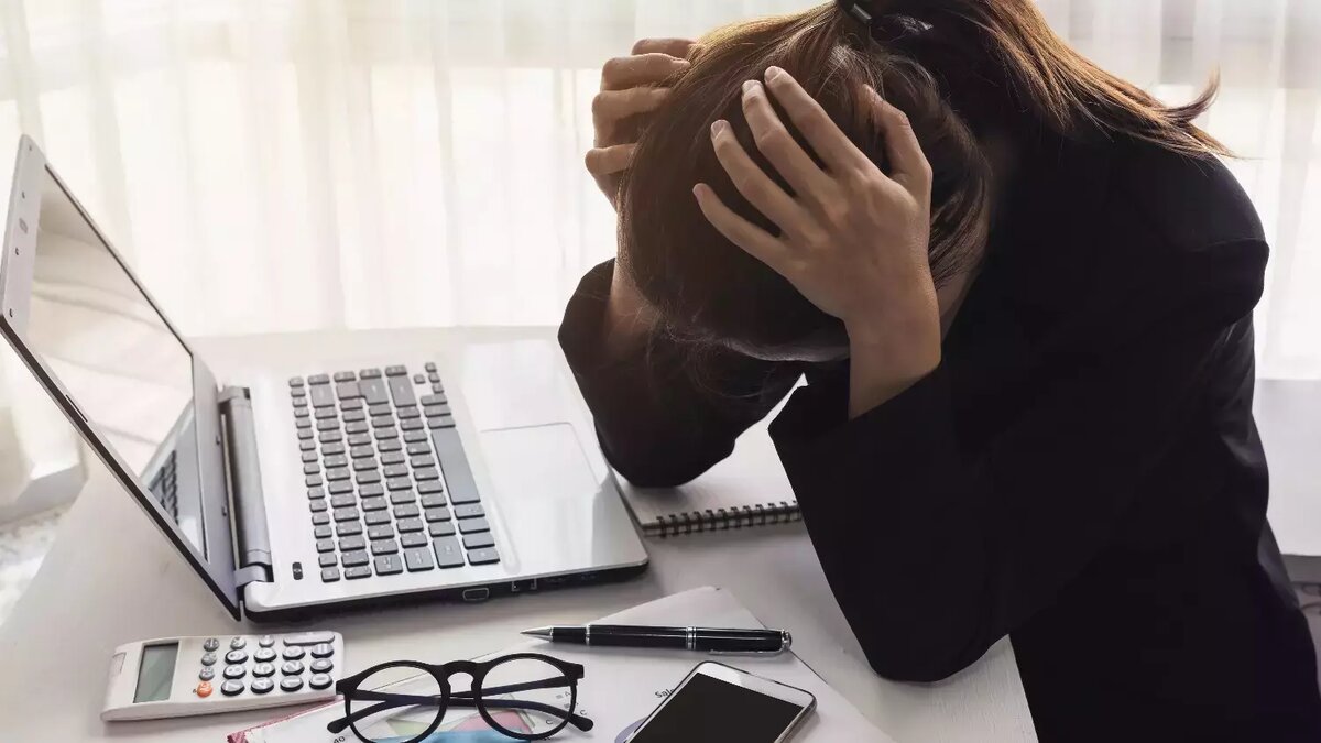     Рассказываем, почему не стоит работать сверхурочно и как это может отразиться на физическом и психологическом здоровье.