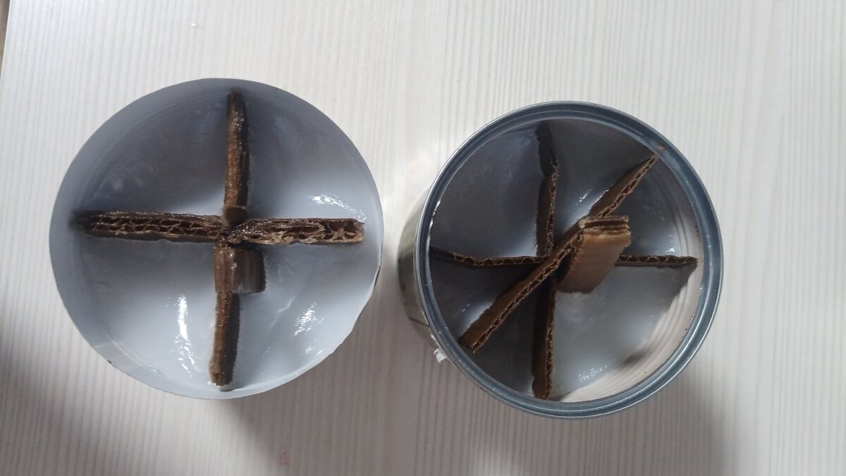 Слева - "крест", справа - "снежинка"