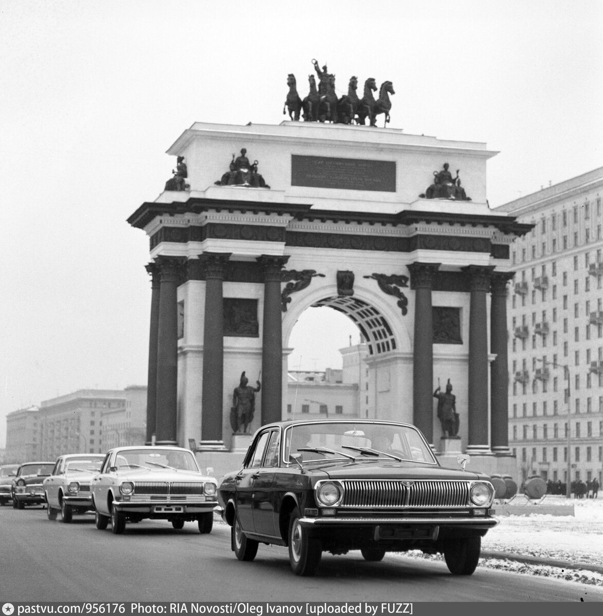 Прогулка по Москве 1968 года. 15 архивных снимков из далёких шестидесятых |  Путешествия и всего по чуть-чуть | Дзен